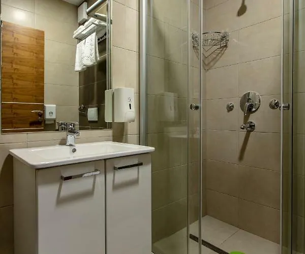 Iut ホテル トラヴニク